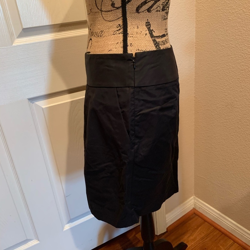 Loft black pleated Tulip skirt - Picture 6 of 8